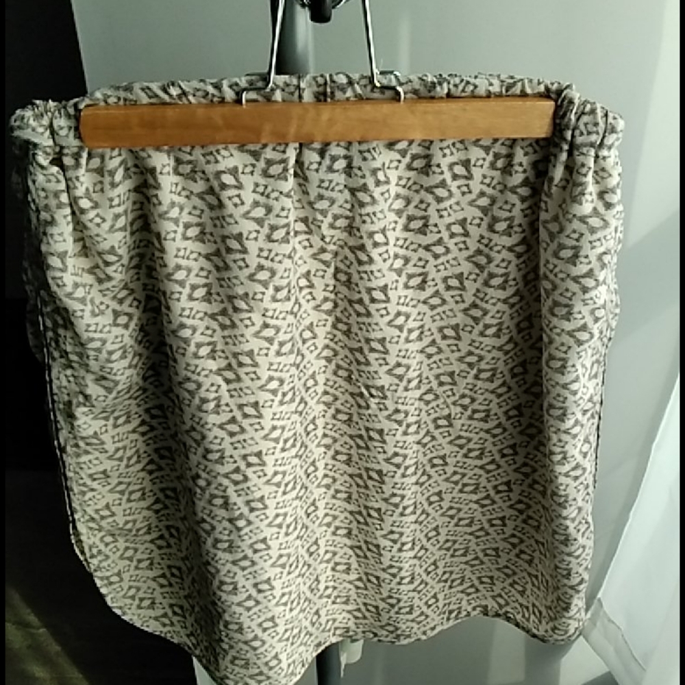 ✨HP✨CLUB MONACO 💯% Silk "Sporty" Skirt - Picture 7 of 10